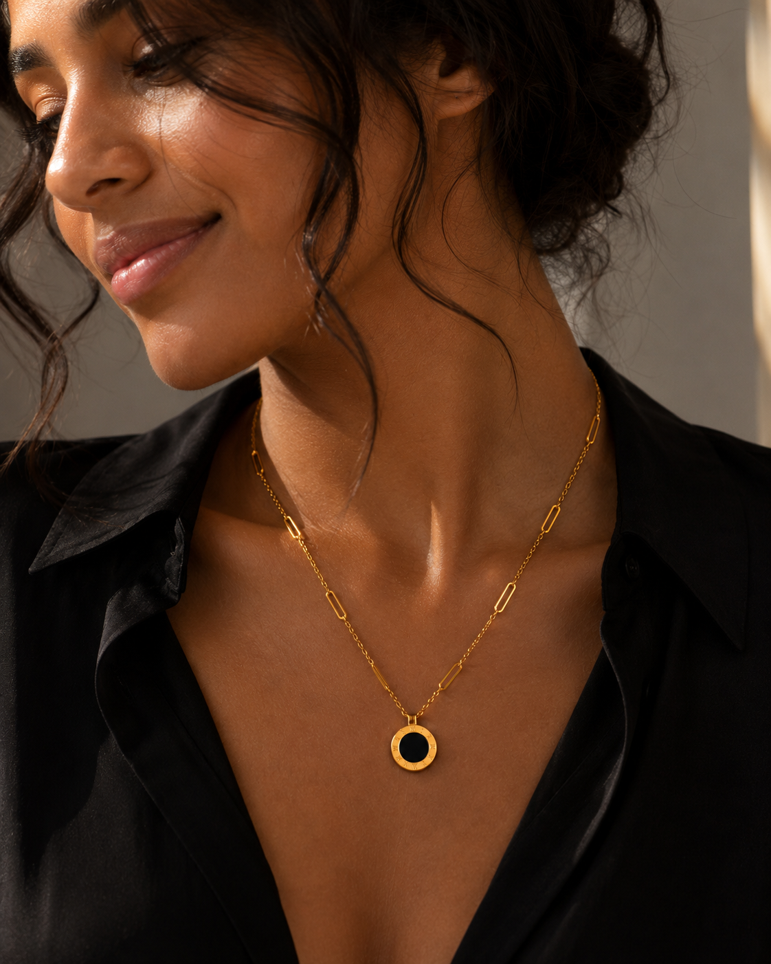 Noir Éclipse Necklace