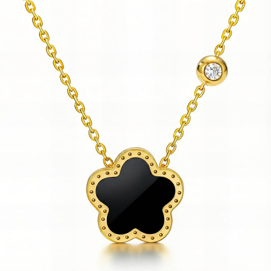 Noir Éclat Clover Necklace