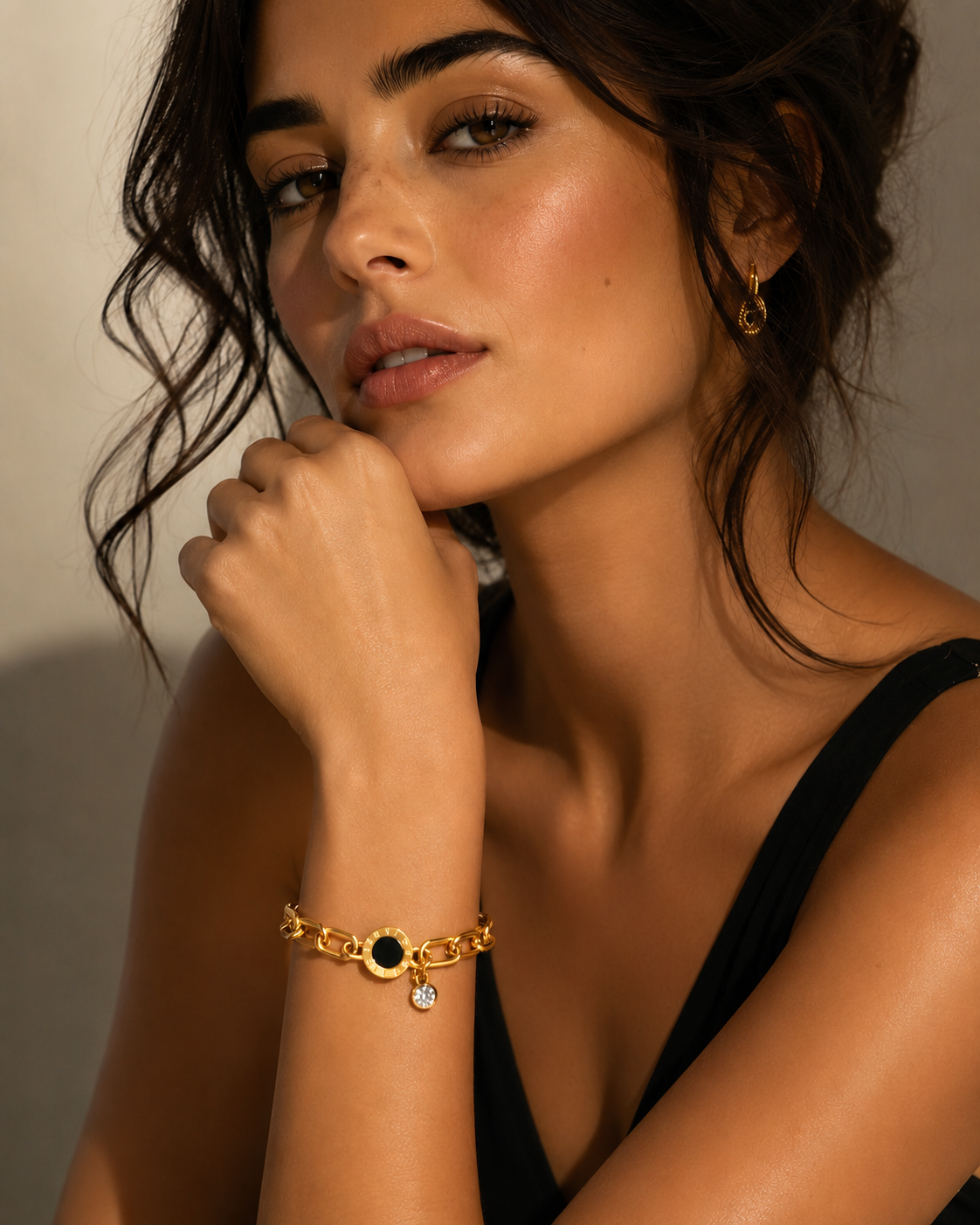 Éclat Noir Charm Bracelet